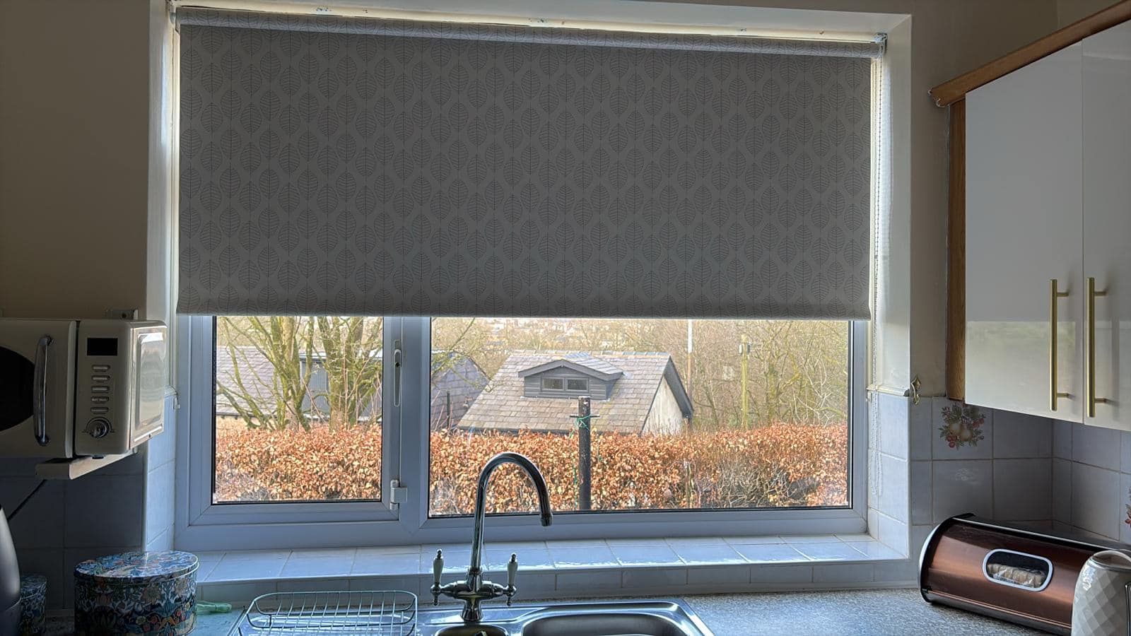 Made-to-measure shutters fitted to a window